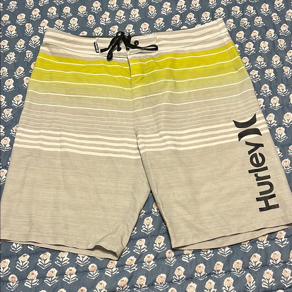 Hurley Gray and Yellow Board Shorts Gradient Design